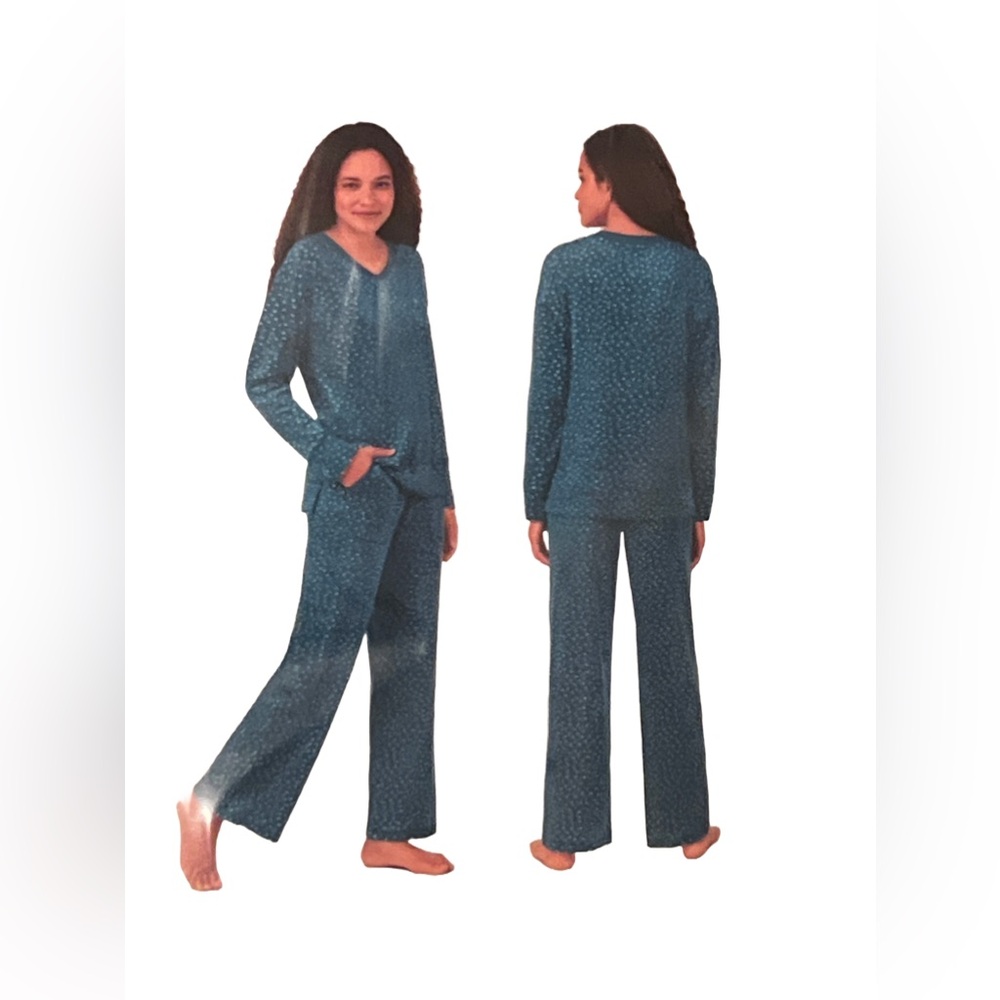 NWT NAUTICA 2PC WOMEN'S SLEEPWEAR NWT
SILKY STRETCH FLEECE, Blue/Teal & White XL
